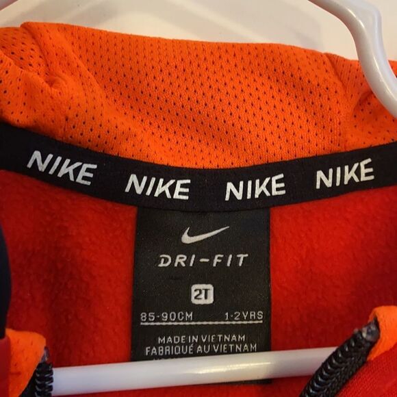 Nike dri fit zipper jacket 2t excellent - Picture 4 of 4